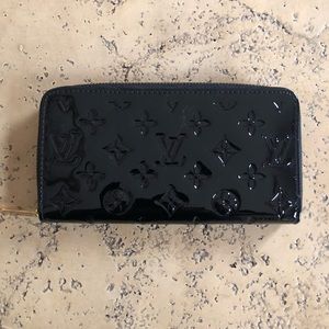 Louis V wallet